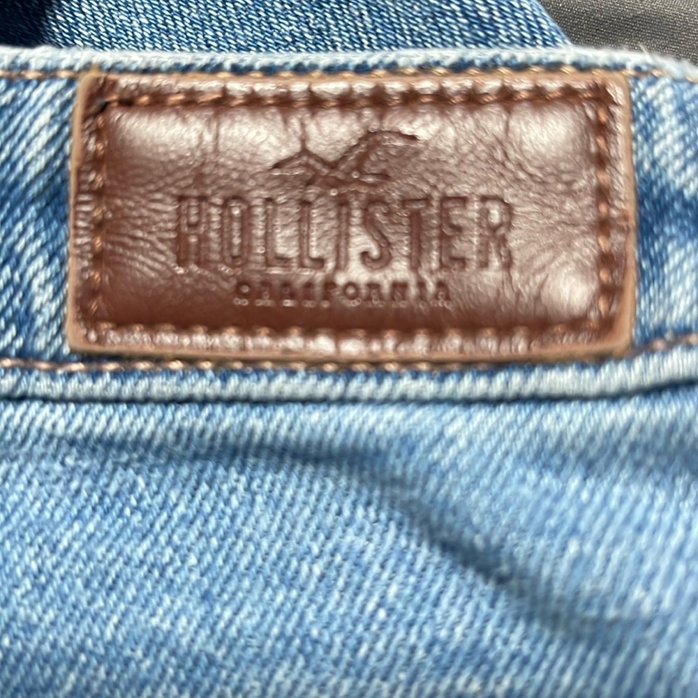 Hollister Ripped High Rise Mom Jean W Vintage StretchRaw Hem Size W24L27 - Picture 6 of 7